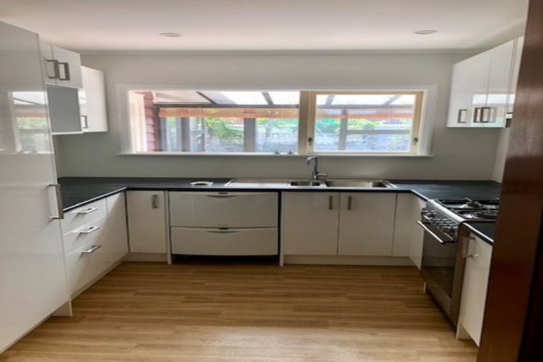 Photo of property in 6 Mascot Street, Tawa, Wellington, 5028