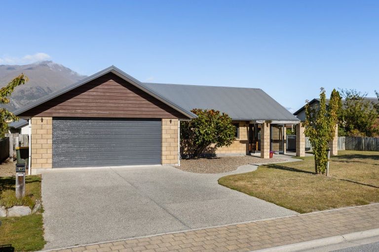 Photo of property in 27 Farrant Drive, Wanaka, 9305