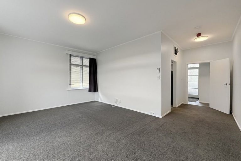 Photo of property in 1/24 Austin Street, Mount Victoria, Wellington, 6011