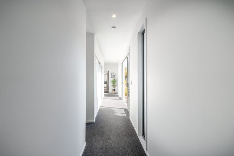 Photo of property in 18 Brampton Drive, West Melton, 7618