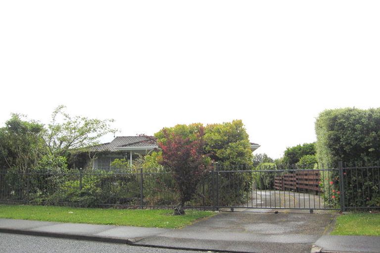 Photo of property in 6 Tatariki Street, Rosehill, Papakura, 2113