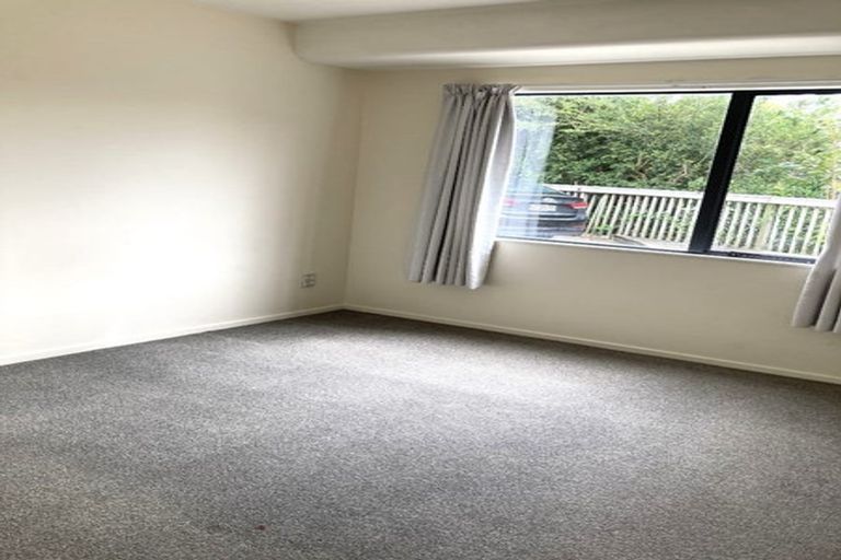 Photo of property in 6a Alma Street, Te Atatu South, Auckland, 0610