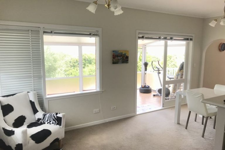Photo of property in 19 Williamson Avenue, Belmont, Auckland, 0622