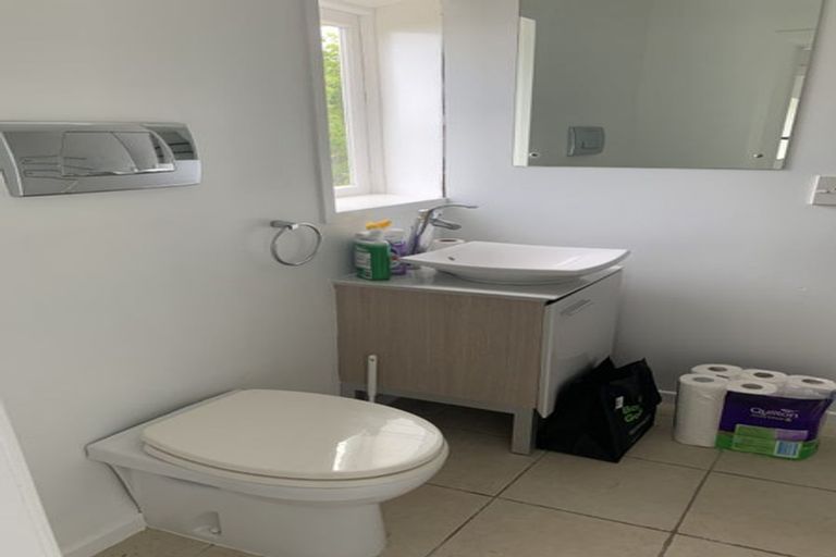 Photo of property in 65 Norwood Road, Bayswater, Auckland, 0622