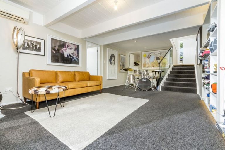 Photo of property in 2/65 Park Rise, Campbells Bay, Auckland, 0630