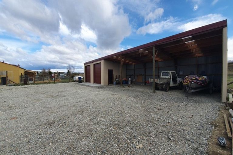 Photo of property in 35 Lauder-omakau Road, Omakau, 9376