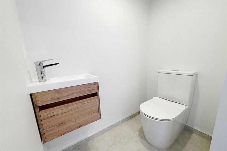 Photo of property in 3/24 Devonport Lane, St Albans, Christchurch, 8014