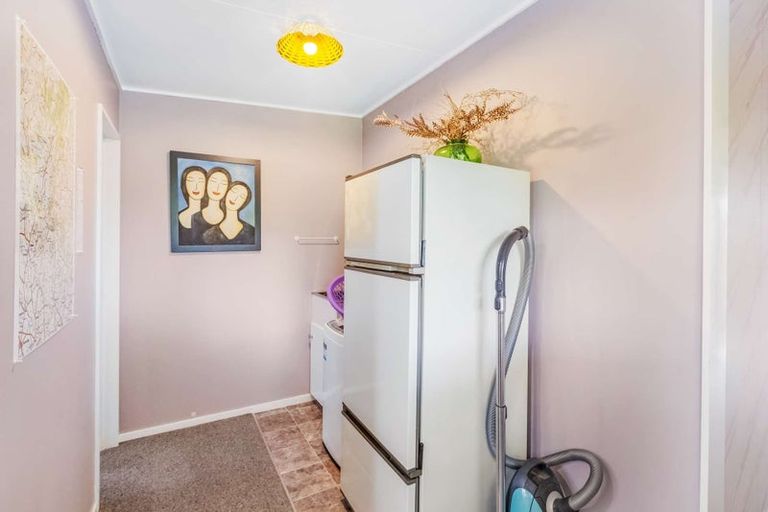 Photo of property in 64 Leamington Street, Waikaia, 9778