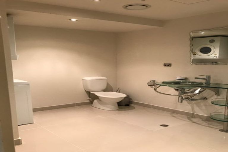 Photo of property in The Quay, 1/332b1 Lambton Quay, Wellington Central, Wellington, 6011