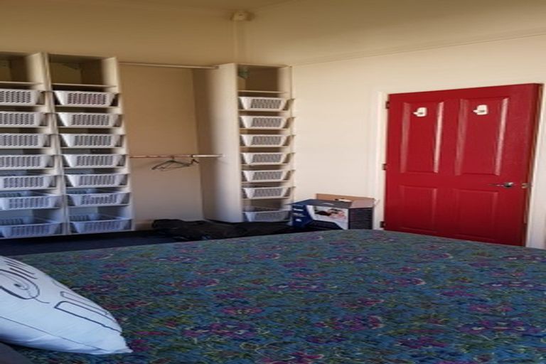 Photo of property in 11 Allardice Street, Dannevirke, 4930