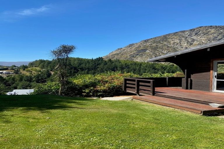 Photo of property in 26 Mcchesney Road, Arthurs Point, Queenstown, 9371