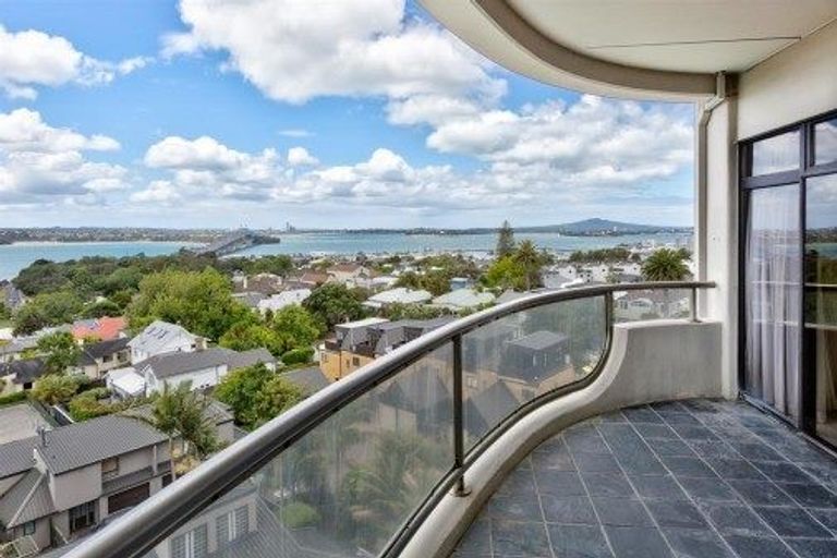 Photo of property in Shangri La Apartments, 5/97 Jervois Road, Herne Bay, Auckland, 1011