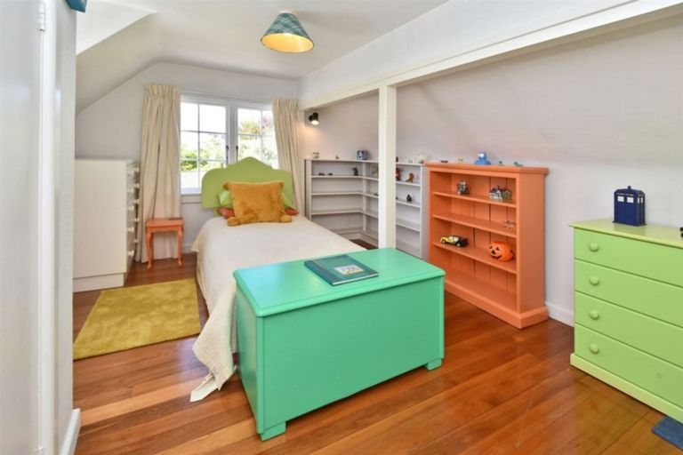 Photo of property in 27 Makora Street, Fendalton, Christchurch, 8041