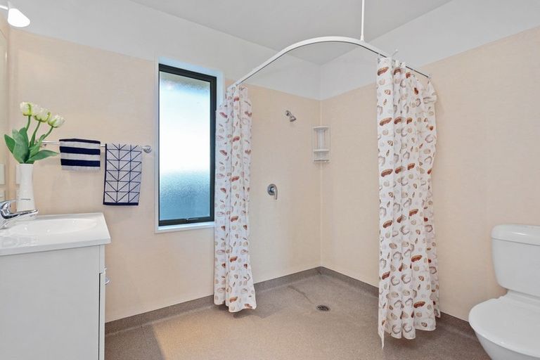 Photo of property in 18 Clifford Place, Amberley, 7410