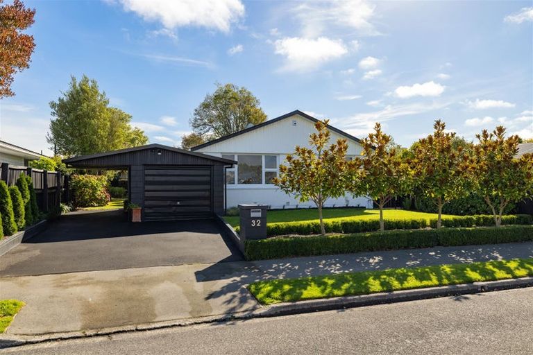 Photo of property in 32 Rossiter Avenue, Redwood, Christchurch, 8051