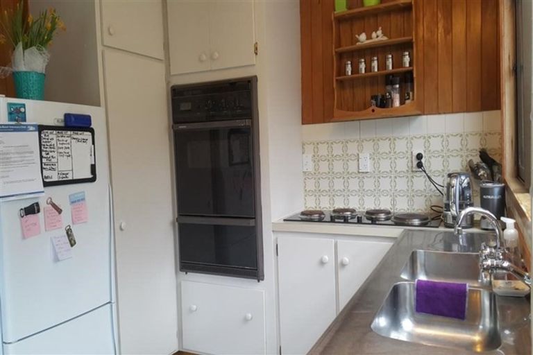 Photo of property in 18 Hillcrest Road, Hatfields Beach, Orewa, 0931