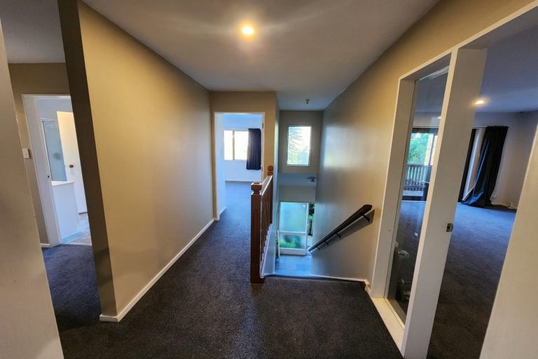 Photo of property in 20a Olivia Crescent, Tawa, Wellington, 5028