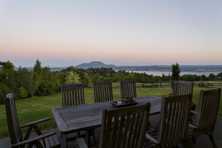 Photo of property in 35 Blue Ridge Drive, Acacia Bay, Taupo, 3385