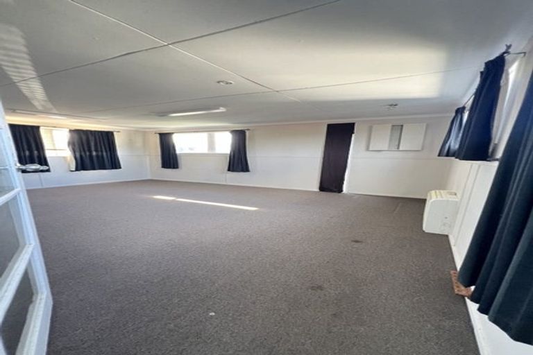 Photo of property in 2 Robert Street, Otatara, Invercargill, 9879