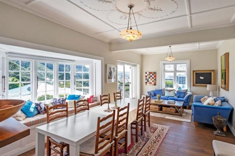 Photo of property in 102 Bolton Street, Kelburn, Wellington, 6012