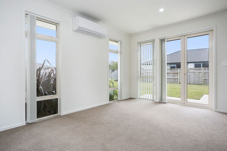 Photo of property in 31 Plescher Crescent, Leamington, Cambridge, 3432