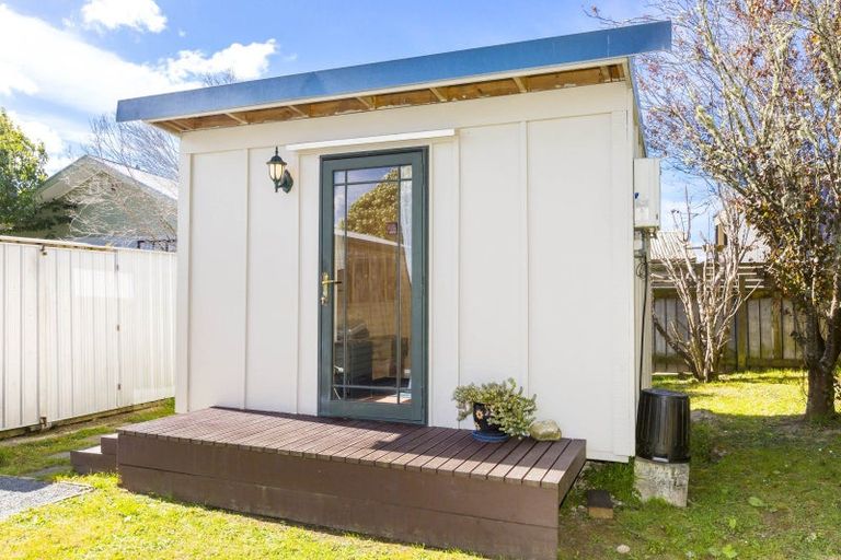 Photo of property in 2 Pokaka Street, Birchville, Upper Hutt, 5018