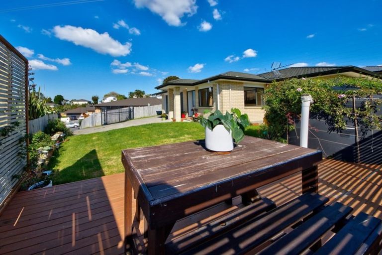 Photo of property in 9 Exotic Place, Massey, Auckland, 0614