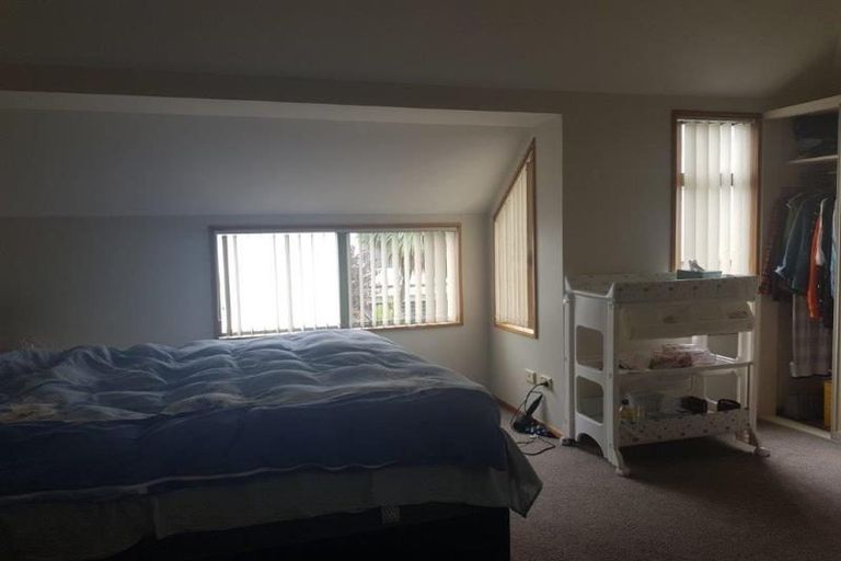 Photo of property in 15 Brockworth Place, Riccarton, Christchurch, 8011