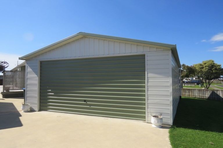 Photo of property in 3 Mayfair Close, Whitianga, 3510