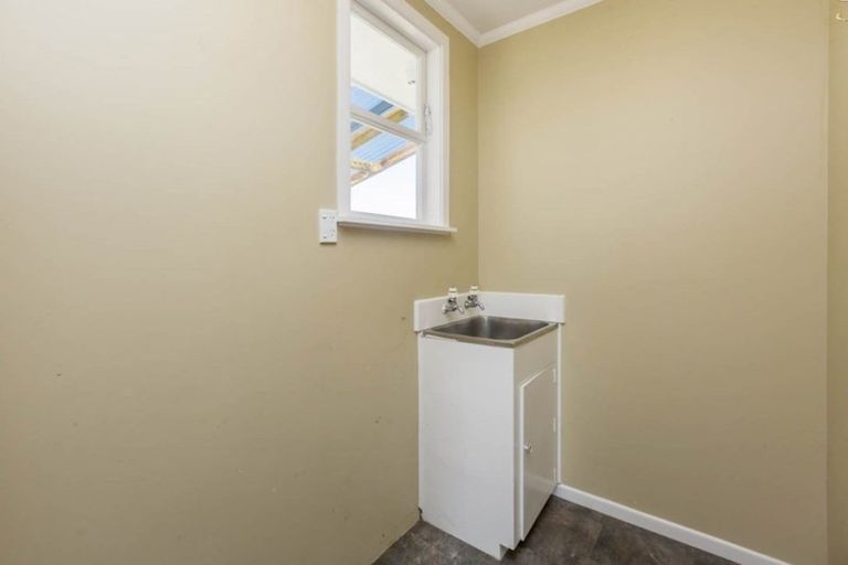 Photo of property in 16 Kentucky Street, Totara Park, Upper Hutt, 5018