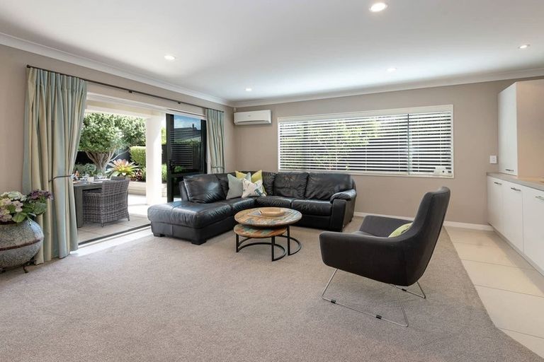 Photo of property in 14a The Parade, Bucklands Beach, Auckland, 2012