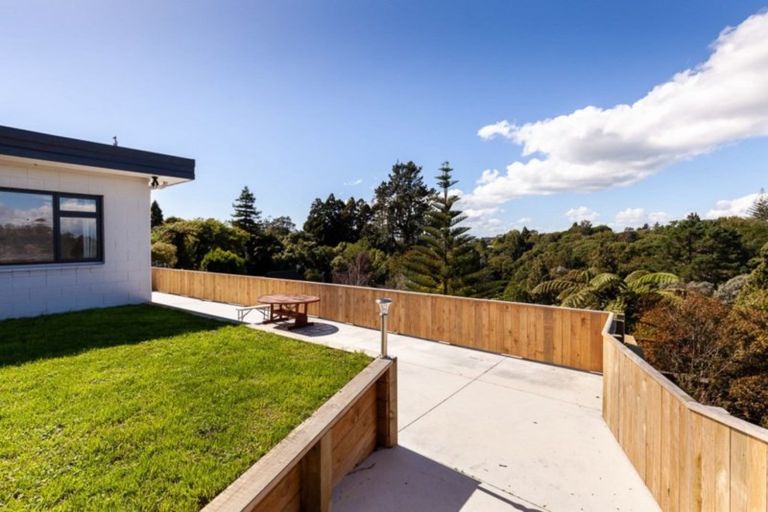 Photo of property in 12 Evelyn Place, Welbourn, New Plymouth, 4310