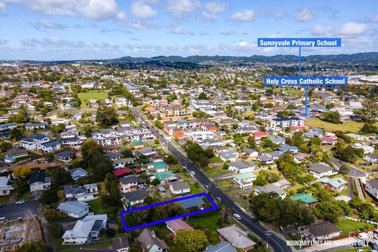 Photo of property in 19 Kereru Street, Henderson, Auckland, 0612