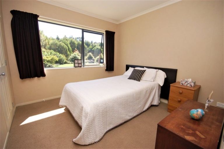 Photo of property in 30 Hitiri Road, Kinloch, Taupo, 3377