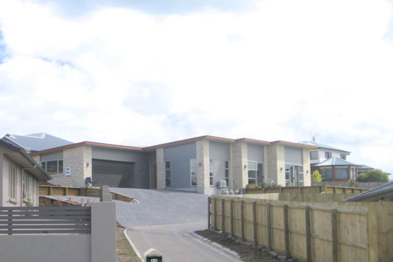 Photo of property in 11 Great West Road, Matipo Heights, Rotorua, 3015