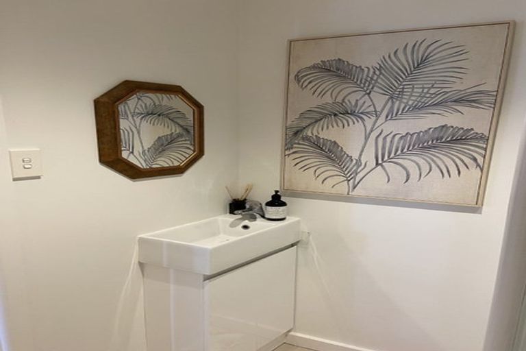 Photo of property in 58 Ferry Road, Days Bay, Lower Hutt, 5013