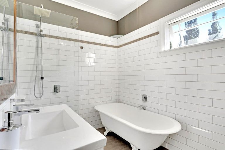 Photo of property in 6 Yule Grove, Greytown, 5712