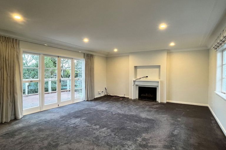 Photo of property in 9 Gull Lane, Mairangi Bay, Auckland, 0630