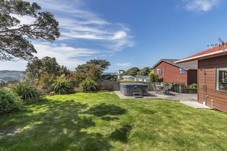 Photo of property in 72 Beacon Hill Road, Strathmore Park, Wellington, 6022