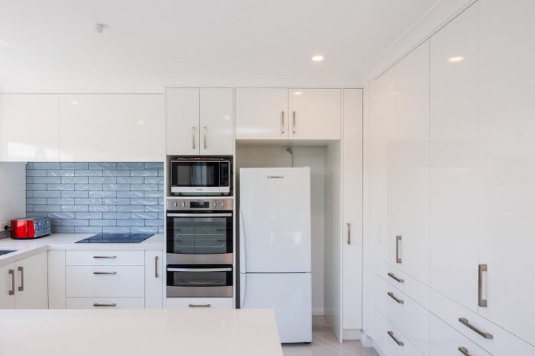 Photo of property in 2b Alton Place, Hokowhitu, Palmerston North, 4410