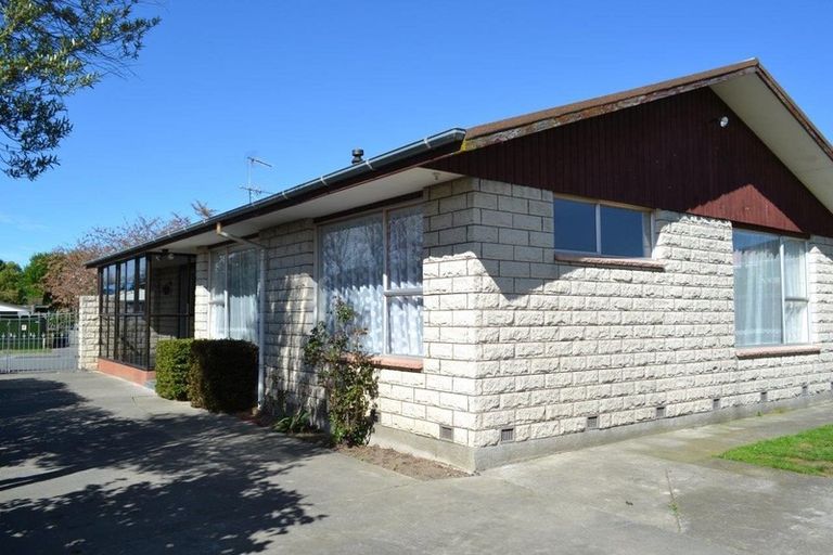 Photo of property in 35 Gibbs Drive, Woodend, 7610