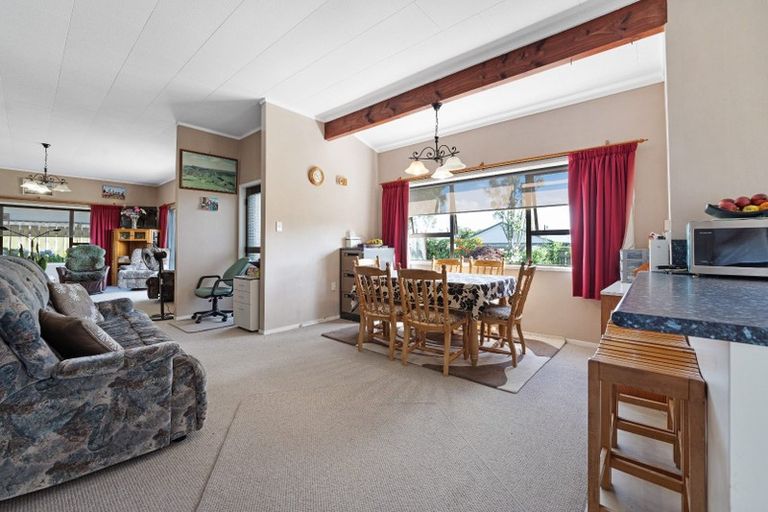 Photo of property in 20 Tawari Street, Inglewood, 4330