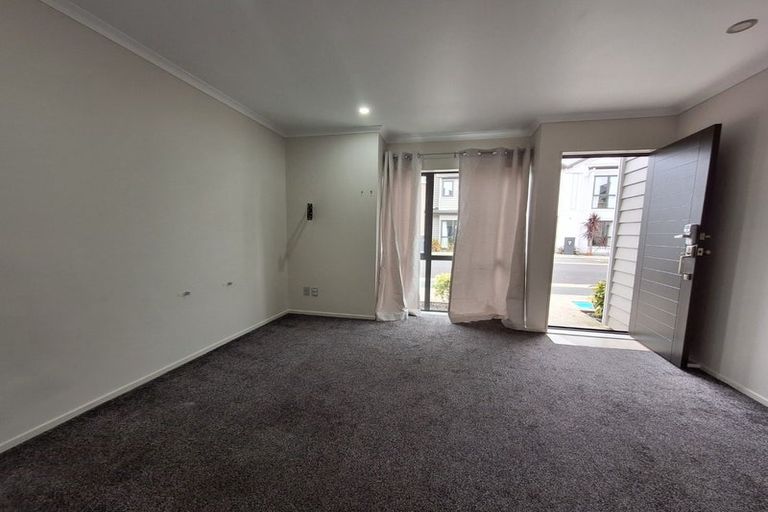 Photo of property in 6/4 Wallson Crescent, Wiri, Auckland, 2104