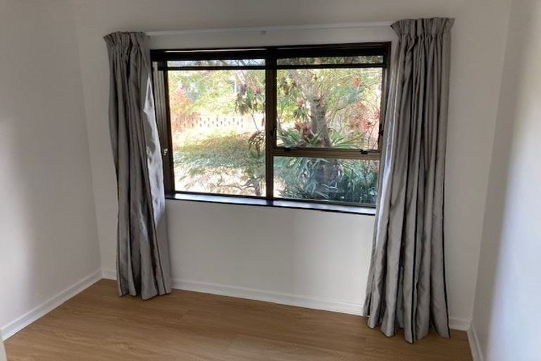 Photo of property in 1/24 Falstaff Place, Half Moon Bay, Auckland, 2012