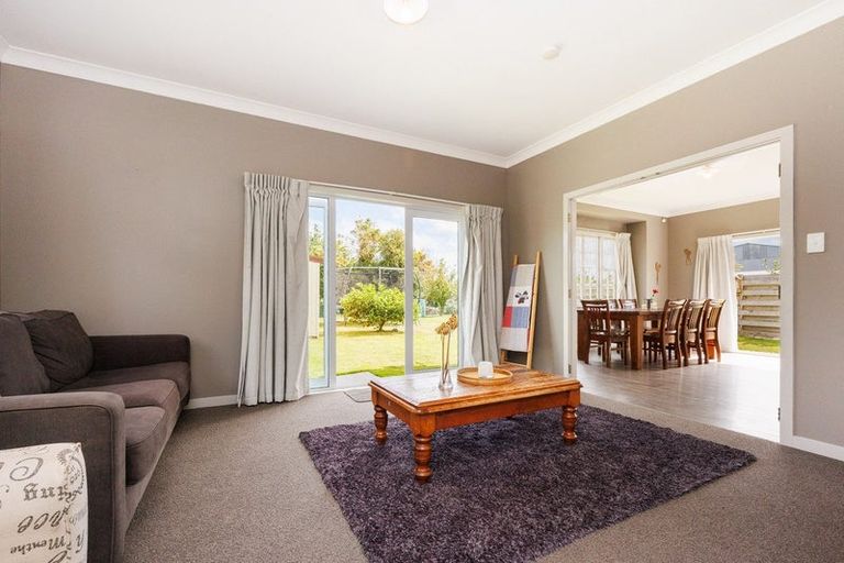 Photo of property in 3 Medway Street, Rongotea, 4476