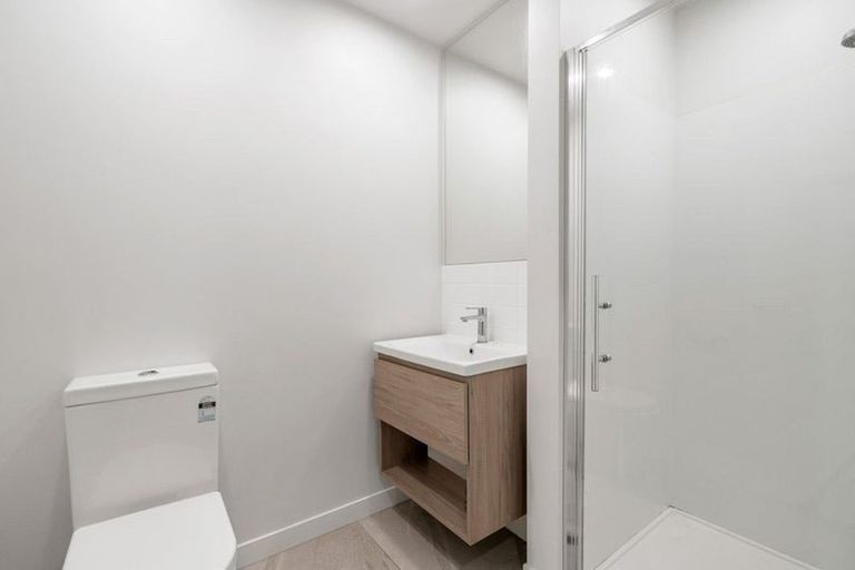 Photo of property in 2/124 Britomart Street, Berhampore, Wellington, 6023