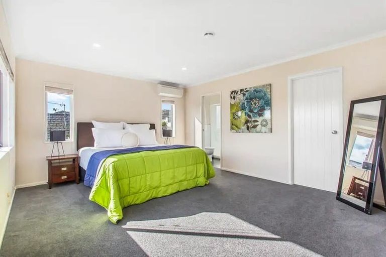 Photo of property in 10 Briar Vale Place, Flat Bush, Auckland, 2016