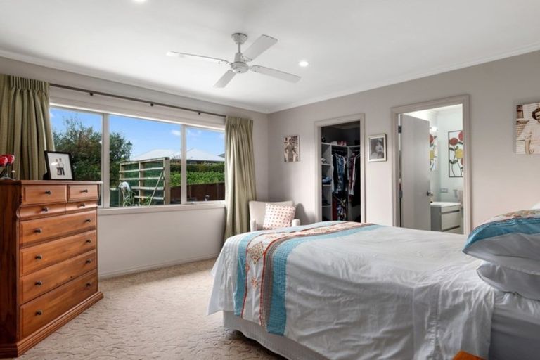 Photo of property in 4 Haden Place, Omokoroa, 3114