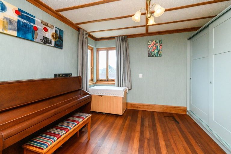 Photo of property in 15 Annandale Avenue, Takaro, Palmerston North, 4410