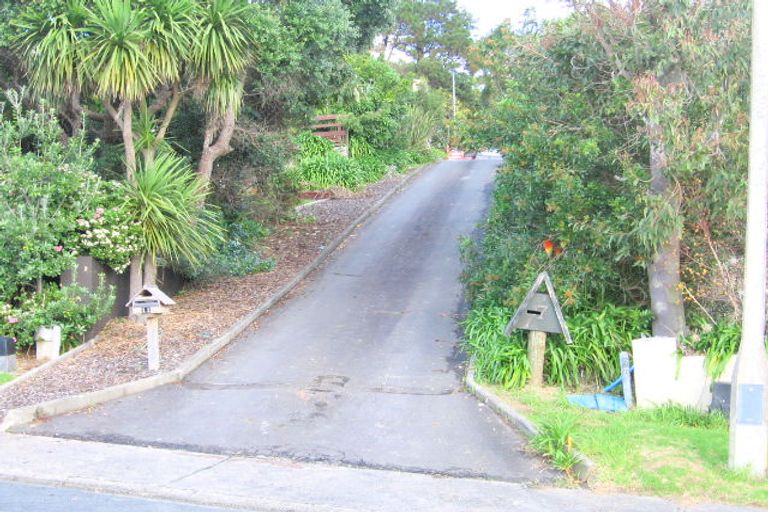 Photo of property in 11 Durness Place, Red Beach, 0932